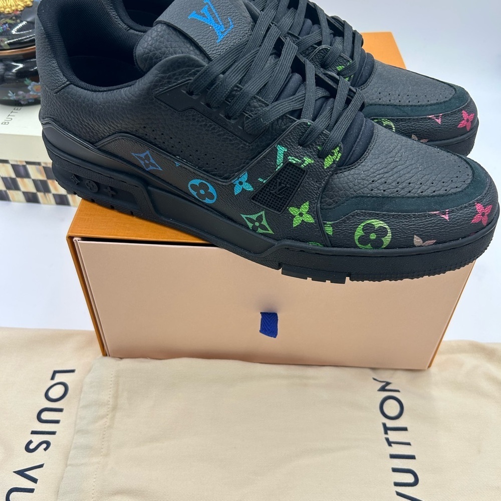 Men's Louis Vuitton monogram trainer sneakers size 11 fits 12 US made in Italy - Picture 10 of 10